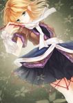  arm_warmers blonde_hair green_eyes mizuhashi_parsee pointy_ears scarf shiyun short_hair solo touhou 