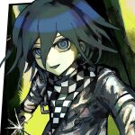  1boy arm_belt black_hair blue_eyes buttons checkered_clothes checkered_scarf commentary danganronpa_(series) danganronpa_v3:_killing_harmony flipped_hair green_background hair_between_eyes highres holding holding_knife knife long_sleeves looking_at_viewer male_focus oma_kokichi open_mouth pale_skin s4km73 scarf short_hair smile solo two-tone_scarf upper_body 