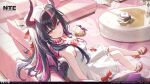  1girl absurdres ahoge bare_shoulders body_markings bow breasts choker cleavage company_name copyright_logo couch cup disposable_cup dragon_girl dragon_horns dragon_tail dress drinking_straw english_commentary from_above from_side hair_between_eyes hair_bow high_heels highres holding holding_cup horns huge_ahoge indoors knees_together_feet_apart leaning_back light_blush light_particles logo long_hair looking_at_viewer looking_to_the_side looking_up multicolored_eyes multicolored_hair multicolored_horns neverness_to_everness official_alternate_costume official_art official_wallpaper on_couch open_mouth pink_background purple_hair red_eyes shade shinku_(labyrinth_lily)_(nte) shinku_(nte) shy sitting solo streaked_hair sunlight table tail toes two-tone_hair two-tone_horns wavy_hair white_dress 