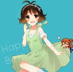  &gt;_&lt; 1girl 81_(mellowry) akizuki_ryou antenna_hair arm_up bare_shoulders blush bow brown_eyes brown_hair chibi closed_eyes crossdressing detached_sleeves dress hair_bow hairband idolmaster idolmaster_dearly_stars long_hair midriff open_mouth otoko_no_ko sakurai_yumeko short_hair side_ponytail smile striped 