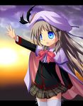  bad_id bad_pixiv_id blue_eyes bow cape ebisuke grey_hair little_busters! long_hair noumi_kudryavka pink_bow school_uniform solo thighhighs 
