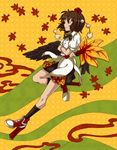  black_wings brown_eyes brown_hair crossed_arms geta hat legs looking_afar looking_away shameimaru_aya shibasaki_shouji short_hair smile solo tengu-geta tokin_hat touhou wings 