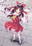  alha bow brown_hair cherry_blossoms detached_sleeves from_above hair_bow hair_ribbon hakurei_reimu kneehighs long_hair looking_up petals red_eyes ribbon solo standing touhou white_legwear 