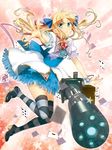  :&lt; blonde_hair bow card dress frills gatling_gun green_eyes gun hair_bow long_hair minigun murakami_yuichi original outstretched_hand playing_card solo striped striped_legwear thighhighs weapon zettai_ryouiki 