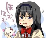  :3 akemi_homura black_hair blood blood_on_face bow eating food food_on_face hairband homu kyubey long_hair mahou_shoujo_madoka_magica marimo_danshaku upper_body 