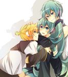  2boys aqua_eyes aqua_hair blonde_hair detached_sleeves genderswap genderswap_(ftm) grin hatsune_miku hatsune_mikuo headphones highres hug kagamine_len long_hair mugi_(twinbox) multiple_boys simple_background skirt smile thighhighs twintails very_long_hair vocaloid 