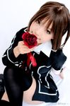  bow cosplay kipi-san kurosu_yuuki petals photo rose_petals school_uniform serafuku thigh-highs thighhighs vampire_knight yuki_cross zettai_ryouiki 