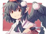  ascot black_hair black_wings citolo feathers hat hat_ribbon looking_at_viewer pen pointy_ears red_eyes ribbon shameimaru_aya shirt short_hair smirk solo touhou upper_body wings 