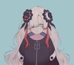  1girl arms_at_sides asymmetrical_sleeves black_flower blue_background blue_eyes closed_mouth coat commentary_request expressionless flower grey_hair hair_flower hair_ornament hair_over_one_eye high_collar highres isekai_joucho kamitsubaki_studio karakai_13 long_hair looking_at_viewer multicolored_hair one_eye_covered red_hair simple_background solo straight-on streaked_hair uneven_sleeves upper_body virtual_youtuber wavy_hair white_coat zipper_pull_tab 