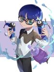  1boy aqua_eyes black-framed_eyewear black_pants black_shirt blue_hair closed_mouth collared_shirt dapple_dualies_(splatoon) dual_wielding glasses gun holding holding_gun holding_weapon inkling inkling_boy inkling_player_character looking_at_viewer male_focus pants pointy_ears polero_light purple_background shirt short_hair simple_background smile solo splatoon_(series) splatoon_3 standing tentacle_hair torpedo_(splatoon) two-tone_background two-tone_shirt weapon white_background white_shirt 