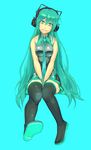  alternate_hairstyle aqua_eyes bad_id bad_pixiv_id boots green_hair hands_on_lap hatsune_miku head_tilt headphones long_hair necktie simple_background sitting skirt solo thigh_boots thighhighs very_long_hair vocaloid yuuji_(and) 