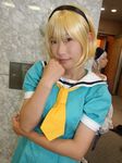  blonde_hair cosplay hairband higurashi_no_naku_koro_ni houjou_satoko photo red_eyes school_uniform serafuku tamura_akira 