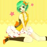  bad_id bad_pixiv_id bow green_eyes green_hair gumi hair_bow kohana_(ayako) open_mouth short_hair sitting skirt smile socks solo vocaloid 