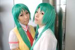  bow chippi cosplay green_hair hair_bow hairbow higurashi_no_naku_koro_ni momose_riyu photo school_uniform serafuku sonozaki_mion sonozaki_shion vest 