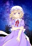  1girl absurdres back_bow blonde_hair blush bow closed_mouth collared_dress commentary contrast_collar dress frilled_shirt_collar frilled_sleeves frills hand_on_own_arm hat highres looking_at_viewer lysosomes_(lys9s9mes) maribel_hearn medium_hair mob_cap neck_ribbon night plant puffy_short_sleeves puffy_sleeves purple_dress purple_eyes red_ribbon ribbon sash short_sleeves smile solo standing star_(sky) starry_sky_background touhou untranslatable_commentary white_bow white_hat white_sash 