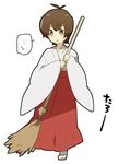  androgynous broom brown_hair geki ghost_hound hakama hayato_(meromoni) japanese_clothes komori_tarou lowres male_focus miko red_hakama solo yellow_eyes 