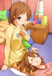  alternate_hairstyle bed brown_eyes brown_hair drawer hazuki_akaoto hirasawa_ui hirasawa_yui k-on! lamp lap_pillow multiple_girls one_eye_closed short_hair siblings sisters sleeping sleepwear 