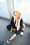  ari_(model) blonde_hair cosplay deidara handmouth headband highres naruto naruto_shippuuden photo 