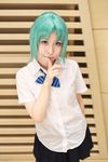  blouse cosplay green_hair highres higurashi_no_naku_koro_ni momose_ri photo pleated_skirt school_uniform serafuku skirt sonozaki_shion 