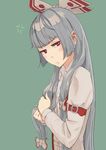 :t anger_vein annoyed bad_id bad_pixiv_id bow buckle fujiwara_no_mokou green_background hair_bow hair_grab hime_cut long_hair p_no_hito pout red_eyes silver_hair simple_background solo standing touhou 