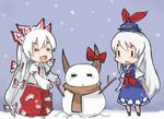  :&lt; =_= bad_id bad_pixiv_id chibi fujiwara_no_mokou horn_ribbon horns kamishirasawa_keine long_hair multiple_girls ribbon scarf smarttiger snow snowing snowman touhou white_hair |_| 