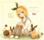  1girl blonde_hair blue_eyes copyright_name crossover gen_5_pokemon grass hair_ornament hairband hairclip kagamine_rin leg_hug mikanniro poke_ball pokemon pokemon_(creature) pokemon_(game) pokemon_bw sitting sleeves_past_wrists speech_bubble tepig vocaloid 