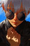  1boy absurdres black_jacket blue_background blue_eyes close-up colored_eyelashes gojou_satoru hand_up high_collar highres impasto jacket jujutsu_kaisen jujutsu_tech_uniform lips long_sleeves looking_at_viewer male_focus niri_(eunhaha02) painterly partially_shaded_face round_eyewear school_uniform shadow short_hair sidelighting solo spiked_hair sunglasses white_hair 