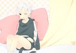  bad_id bad_pixiv_id blush fate/zero fate_(series) hood hoodie male_focus matou_kariya mimoza silver_hair socks white_hair 