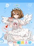  1girl alternate_costume angel angel_wings blue_background braid brown_eyes brown_hair cake cake_slice chinese_commentary chinese_text commentary_request dress english_text feathered_wings flower food fork frilled_dress frills fruit hair_between_eyes hair_flower hair_ornament halo head_wreath highres hirasawa_yui holding holding_fork holding_plate k-on! looking_at_viewer migolu mixed-language_text musical_note nuoweisenlin_tongren_gongzuoshi plate puffy_short_sleeves puffy_sleeves ribbon short_hair short_sleeves smile solo strawberry tongue tongue_out white_dress white_wings wings wrist_cuffs 