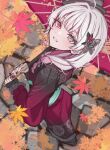  1girl ahoge autumn_leaves blush braid falling_leaves film_grain fingernails from_above from_behind grey_eyes grey_hair grey_hat hair_ornament hat heterochromia holding holding_umbrella ishigami_nozomi ishigami_nozomi_(3rd_costume) japanese_clothes kimono leaf long_hair looking_at_viewer looking_up maple_leaf multicolored_hair nail_polish nijisanji open_mouth pink_eyes red_nails side_braid smile solo streaked_hair umbrella virtual_youtuber yozakura_nozomu 