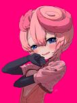 1girl absurdres arm_across_chest black_gloves blue_eyes blush breasts center_opening commentary_request cropped_jacket double-parted_bangs elbow_gloves gloves hair_between_eyes highres jacket jumpsuit looking_at_viewer made_in_abyss medium_breasts open_clothes open_jacket open_jumpsuit open_mouth pink_background pink_hair pink_jumpsuit sekaineko_001 short_hair short_sleeves simple_background smile solo tepaste upper_body 