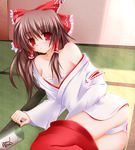  hakurei_reimu japanese_clothes kimono panties shirotsuki_kouta solo tatami touhou underwear 