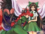  :3 bad_id bad_pixiv_id fang hug kaenbyou_rin mana_(tsurubeji) multiple_girls reiuji_utsuho sitting spread_wings touhou 