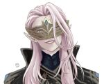  1boy afk_(series) afk_journey black_jacket blue_gemstone gem grin jacket long_hair looking_at_viewer mask masquerade_mask pink_eyes pink_hair pointy_ears portrait ravion_(afk) simple_background smile solo straight-on white_background yoi_no1 