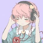  blush closed_eyes headphones heart hozumiare imageboard_colors komeiji_satori pink_hair purple_background red_eyes short_hair simple_background sketch smile solo third_eye touhou upper_body 