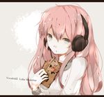  blue_eyes character_name headphones long_hair lowres megurine_luka naniiro open_mouth pink_hair solo upper_body vocaloid 