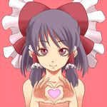  ao_usagi black_hair hair_tubes hakurei_reimu heart heart_hands nude red_background red_eyes short_hair simple_background smile solo touhou upper_body 