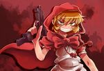  amagaeru_(hylathewet) blonde_hair bow bulleta capelet evil_grin evil_smile green_eyes grin gun highres hood imi_uzi red_capelet smile solo submachine_gun vampire_(game) weapon 