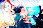  cosplay crossdressing macross macross_frontier multiple_girls photo ranka_lee saotome_alto sheryl_nome thighhighs 