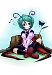  absurdres antennae bug butterfly cape green_eyes green_hair highres insect long_sleeves madara_inosuke musical_note puffy_sleeves short_hair sitting smile solo touhou wriggle_nightbug 