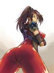  armor ass back bodysuit breasts brown_eyes brown_hair crossed_arms fingerless_gloves from_below gloves large_breasts long_hair looking_back michael ninja ponytail sideboob skin_tight solo soulcalibur taki_(soulcalibur) 