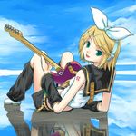  blonde_hair green_eyes guitar instrument kagamine_rin reflection solo tsuyadashi_shuuji vocaloid 