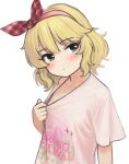  1girl absurdres asagi_noko blonde_hair blush clothes_pull expressionless green_eyes hairband highres idolmaster idolmaster_cinderella_girls looking_at_viewer pulled_by_self sakurai_momoka shirt shirt_pull short_hair simple_background solo t-shirt upper_body white_background 