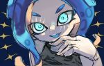  1girl :d bare_shoulders black_tank_top blue_background blue_eyes blue_hair blue_pupils dot_nose eyes_visible_through_hair fang hand_up koike3582 long_hair looking_at_viewer octoling octoling_girl octoling_player_character open_mouth skin_fang smile solo splatoon_(series) suction_cups tank_top tentacle_hair upper_body 