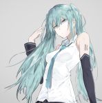  1girl bangs bare_shoulders black_skirt black_sleeves blue_neckwear breasts cizzi closed_mouth collared_shirt commentary detached_sleeves eyebrows_visible_through_hair fingernails green_eyes green_hair grey_background hair_between_eyes hand_up hatsune_miku long_sleeves necktie shirt simple_background skirt sleeveless sleeveless_shirt small_breasts solo tie_clip upper_body vocaloid white_shirt 