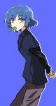  1girl arm_behind_back black_shirt blue_background blue_hair bocchi_the_rock! commentary_request cowboy_shot from_side grey_pants hair_ornament hairclip highres korean_commentary leaf_in_mouth leaning_forward long_sleeves looking_at_viewer looking_to_the_side mole mole_under_eye pants parallel_hairclips shirt short_sleeves simple_background solo totsuka_saika_(totsukasaika59) turning_head yamada_ryo yellow_eyes 
