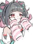  2girls absurdres ahoge arm_warmers bare_shoulders commentary hands_on_another's_cheeks hands_on_another's_face highres kesiutu multiple_girls nangong_yu pink_arm_warmers pink_hair red_eyes simple_background solo_focus sunna_(zenless_zone_zero) twintails untranslatable_commentary white_background zenless_zone_zero 