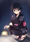  antenna_hair bad_id bad_pixiv_id black_hair blush brown_eyes fireworks hair_ornament hairclip idolmaster idolmaster_(classic) idolmaster_1 japanese_clothes kikuchi_makoto kimono kisugi_akira sandals senkou_hanabi short_hair solo sparkler squatting 