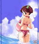  ball beachball bikini brown_hair cloud copyright_request day hair_ribbon looking_back ribbon solo swimsuit togusa_masamu water 