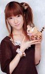  aisaka_taiga kugimiya_rie palmtop_tiger photo real_life seiyuu seiyuu_connection solo stuffed_animal stuffed_tiger stuffed_toy tiger toradora! 